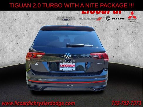 Used 2024 Volkswagen Tiguan SE R-Line image 3