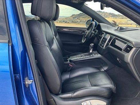 Used 2017 Porsche Macan S image 29