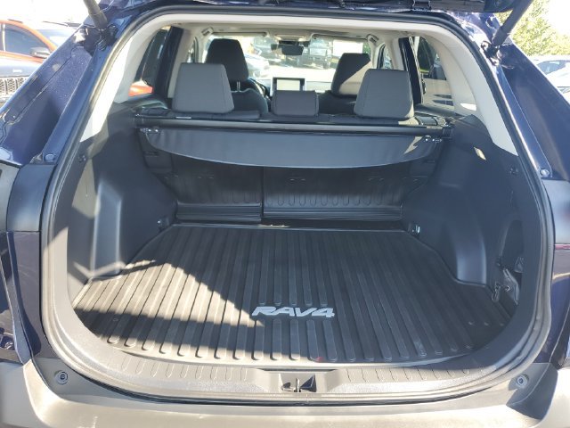 Used 2025 Toyota RAV4 XLE w/ Convenience Package AWD/4WD image 10