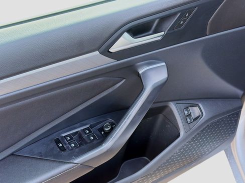 Used 2024 Volkswagen Jetta SE image 21