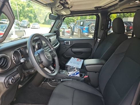 Used 2022 Jeep Wrangler Unlimited Sport AWD/4WD image 15