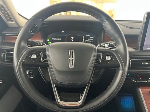Used 2023 Lincoln Aviator Reserve w/ Equipment Group 201A AWD/4WD image 12