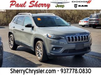 Used 2019 Jeep Cherokee Latitude Plus w/ Comfort/Convenience Group video 1