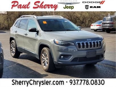 Used 2019 Jeep Cherokee Latitude Plus w/ Comfort/Convenience Group