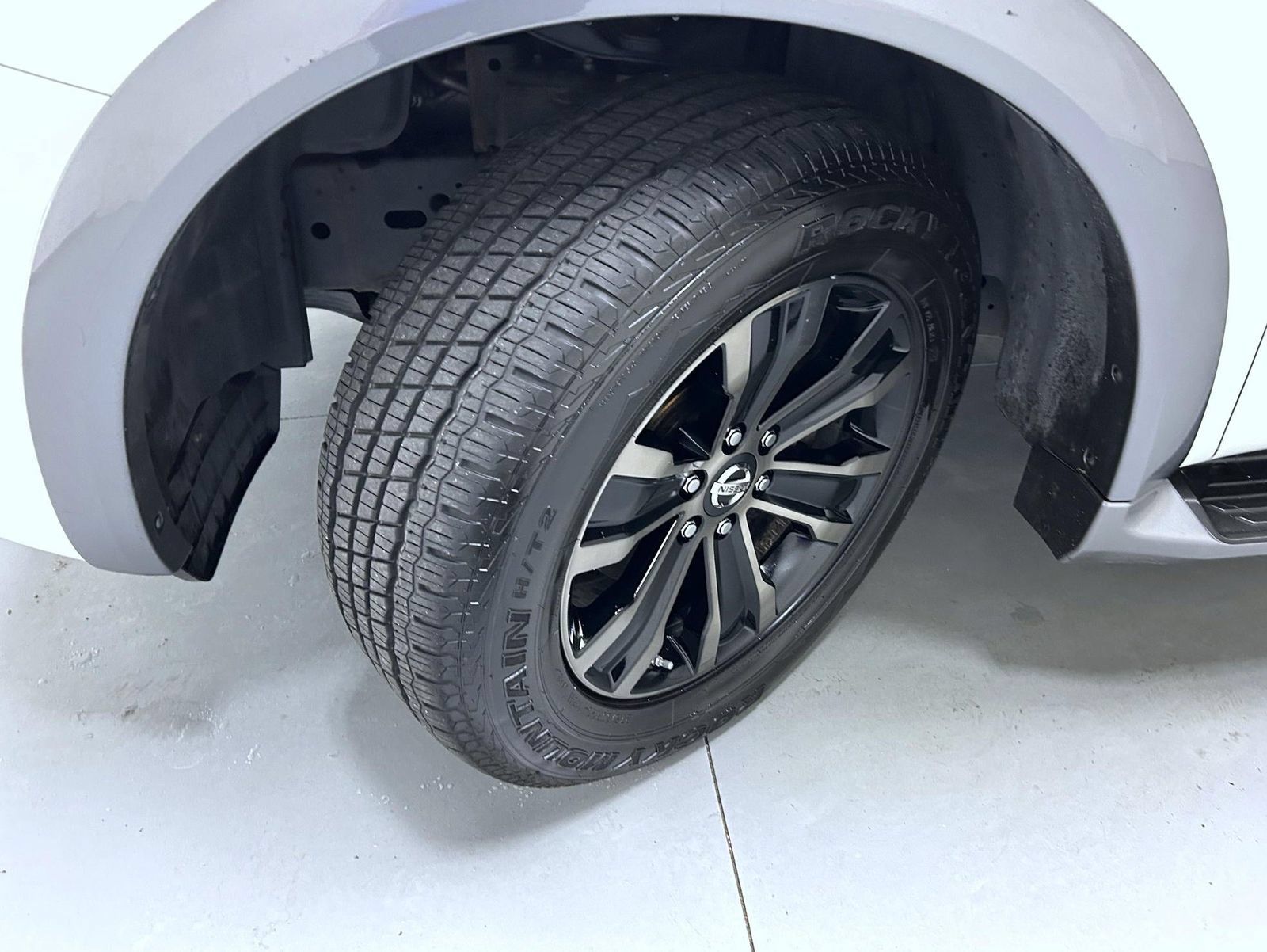 Used 2018 Nissan Armada Platinum w/ Captain Seat Package AWD/4WD image 24