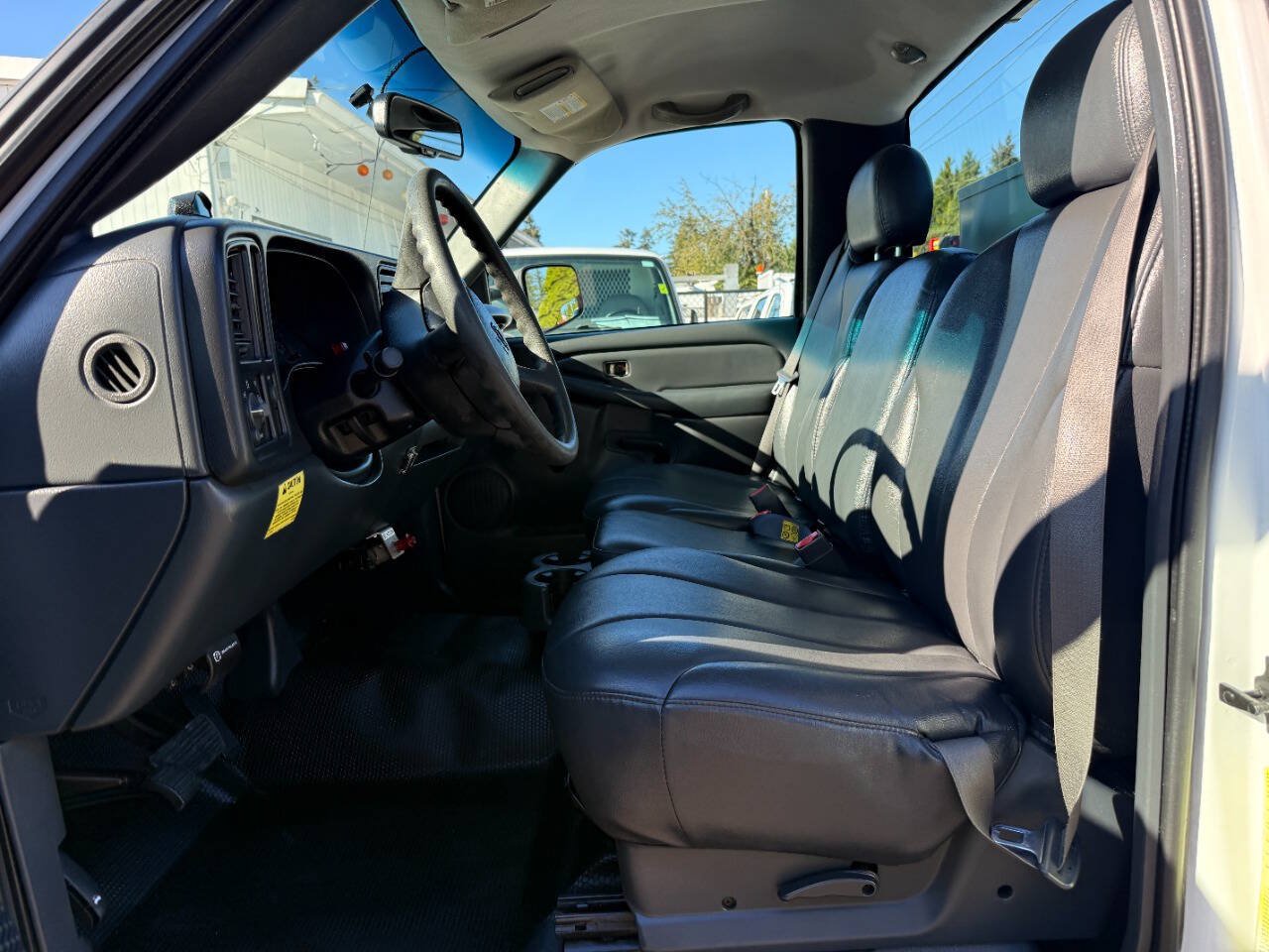Used 2002 Chevrolet Silverado 2500 2WD Regular Cab image 33