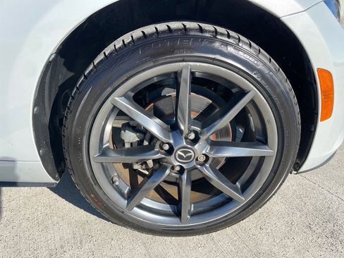 Used 2019 MAZDA MX-5 Miata RF Grand Touring image 21