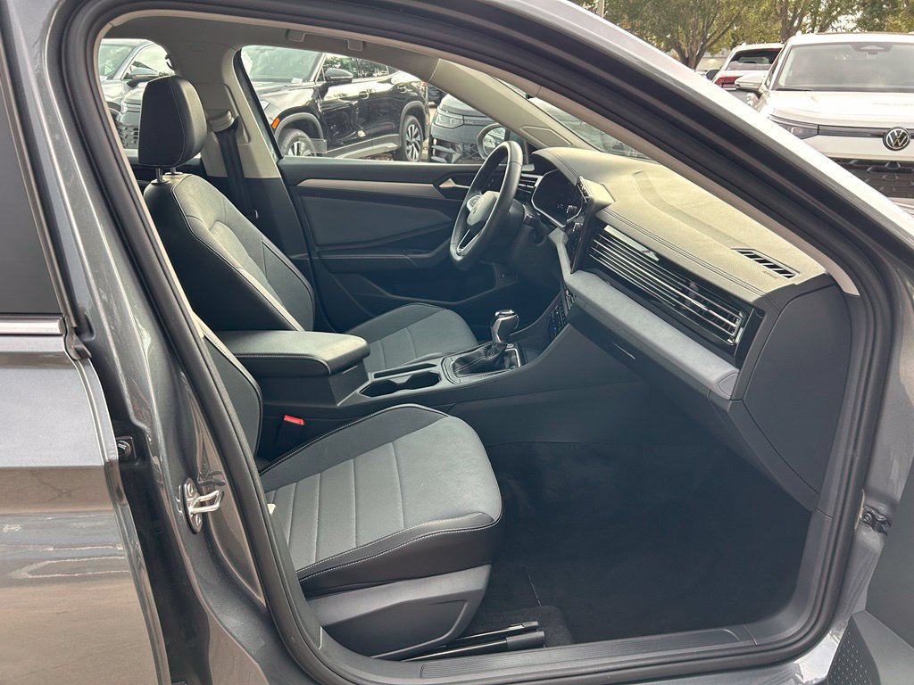 Certified 2026 Volkswagen Jetta SE FWD image 39