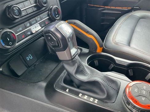 Used 2022 Ford Bronco Badlands image 10