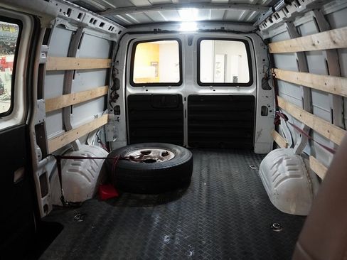 Used 2019 Chevrolet Express 2500 w/ Driver Convenience Package image 10