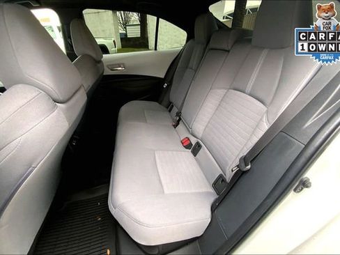 Used 2025 Toyota Corolla SE w/ SE Premium Package image 26