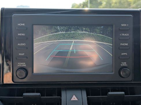 Used 2019 Toyota RAV4 LE FWD image 22