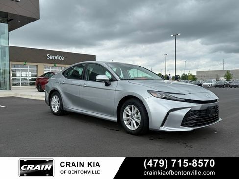 Used 2025 Toyota Camry LE FWD image 1