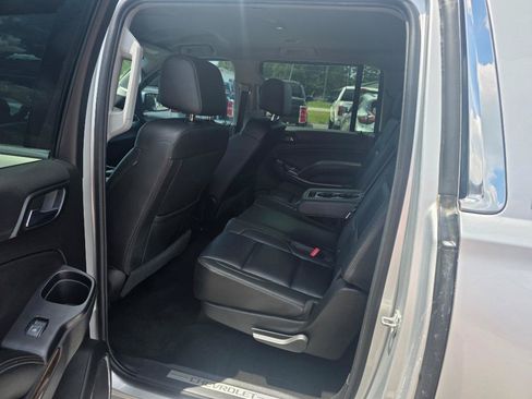 Used 2018 Chevrolet Suburban LT AWD/4WD image 7