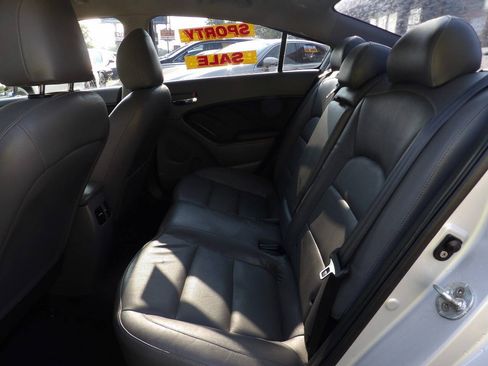 Used 2017 Kia Forte EX FWD image 9