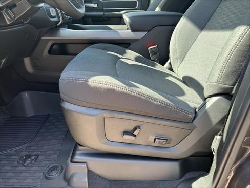 New 2026 RAM 2500 Big Horn AWD/4WD image 36