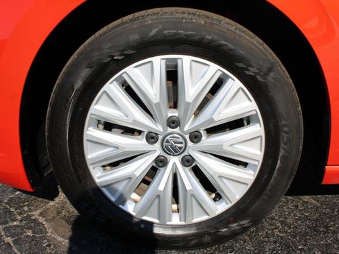Used 2020 Volkswagen Jetta SE FWD image 47
