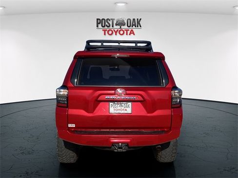 Used 2016 Toyota 4Runner SR5 image 6