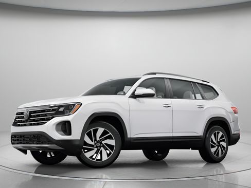 Used 2024 Volkswagen Atlas SE FWD image 1