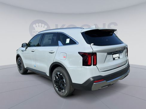 New 2026 Kia Sorento S FWD image 4