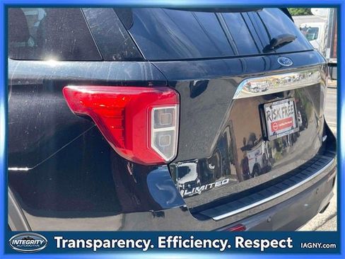 Used 2023 Ford Explorer Limited w/ Equipment Group 301A image 11