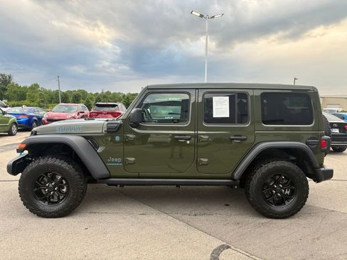 Used 2024 Jeep Wrangler Unlimited AWD/4WD image 4