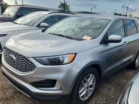 Used 2024 Ford Edge SEL AWD/4WD image 8
