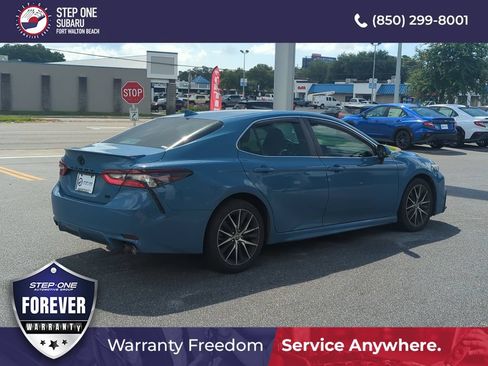 Used 2024 Toyota Camry SE FWD image 7