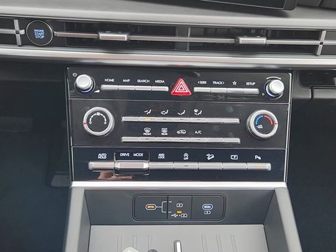 New 2026 Hyundai Santa Fe SE image 14