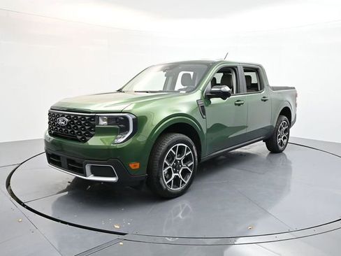 Used 2025 Ford Maverick Lariat w/ 4K Tow Package image 4