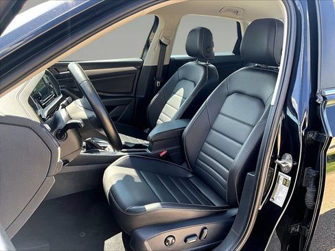 Used 2024 Volkswagen Jetta SE FWD image 24
