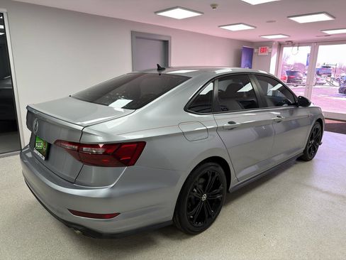 Used 2021 Volkswagen Jetta GLI image 3