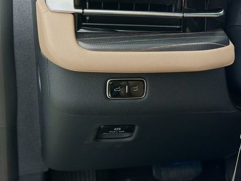 New 2026 Lincoln Navigator L Black Label AWD/4WD image 10