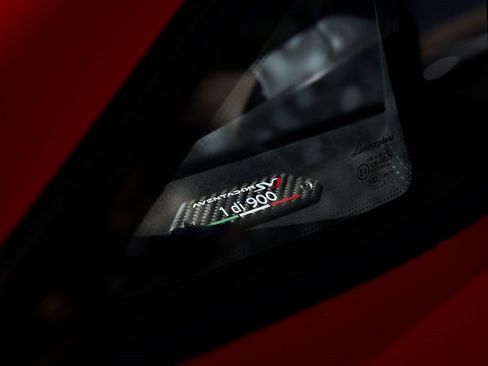 Used 2019 Lamborghini Aventador SVJ image 11