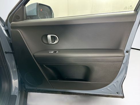 Used 2024 Hyundai Ioniq 5 SE RWD image 31