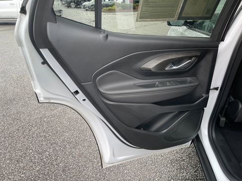 Used 2022 GMC Terrain SLT w/ Tech Package image 20