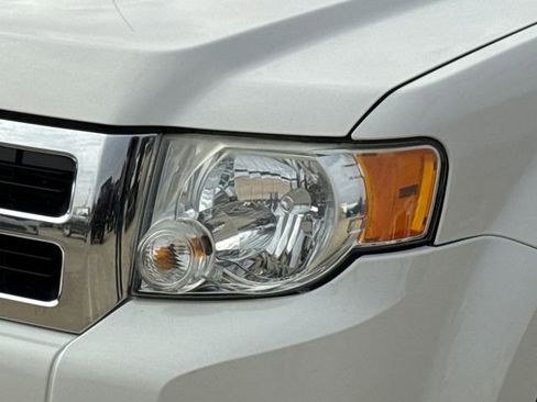 Used 2009 Ford Escape XLT image 4