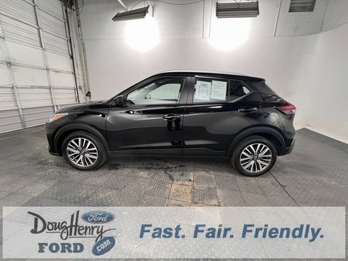 Used 2024 Nissan Kicks SV image 4