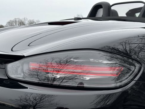Used 2018 Porsche 718 Boxster image 37