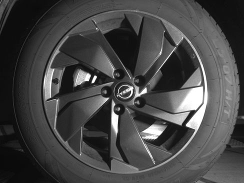 Used 2025 Nissan Rogue SV image 12