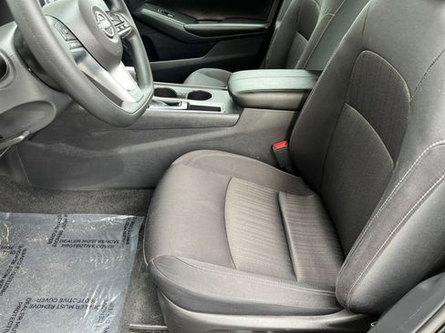 Used 2025 Nissan Altima 2.5 SV image 25