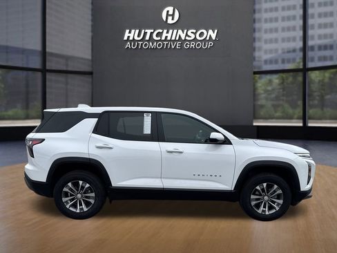 Certified 2025 Chevrolet Equinox LT image 2