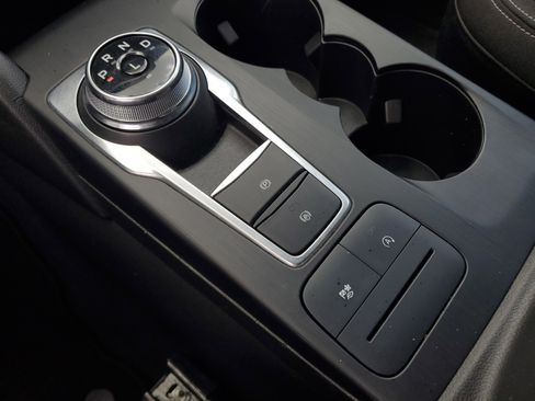 Used 2025 Ford Escape ST-Line image 8