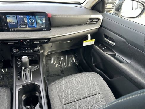 New 2026 Nissan Kicks SV image 19