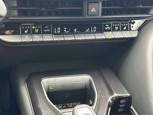 Certified 2026 Toyota Crown Signia AWD/4WD image 20