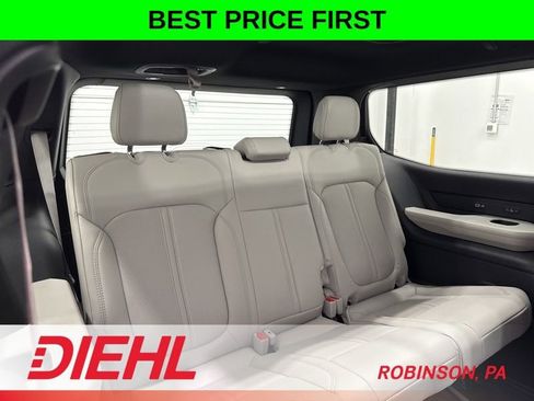 New 2026 Jeep Grand Wagoneer Limited AWD/4WD image 13