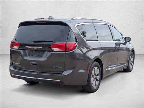 Used 2019 Chrysler Pacifica Limited w/ Advanced Safetytec Group FWD image 5
