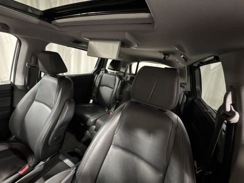 Used 2023 Honda Odyssey Touring image 29