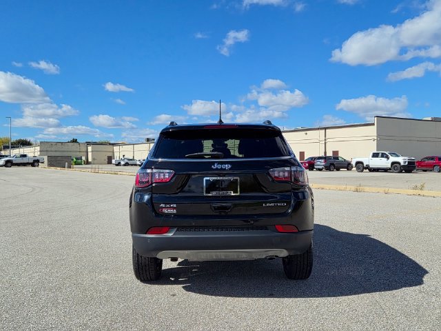 Used 2024 Jeep Compass Limited AWD/4WD image 7