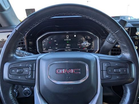 Used 2022 GMC Sierra 1500 SLE image 18